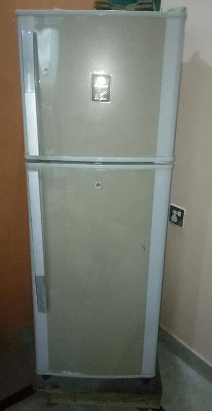 Dawlance refrigerator(fridge) 1