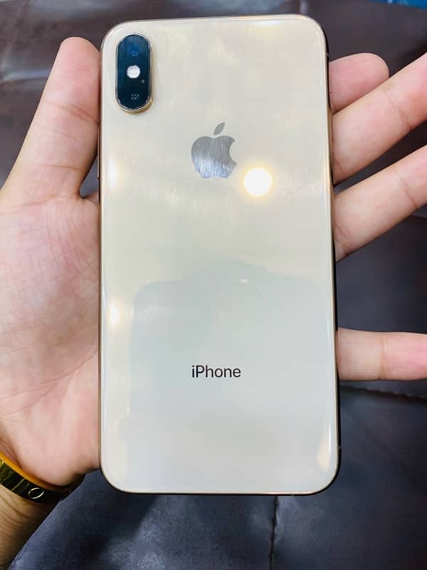 I phone Xs 64 GB PTA Approved dual pta golden colour 03239659965 0