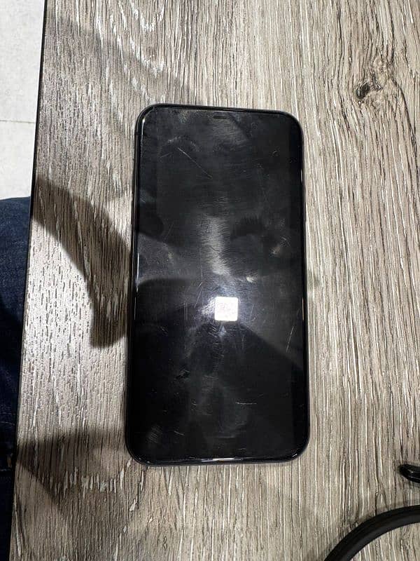 iPhone 11 - 128 GB Non PTA 1