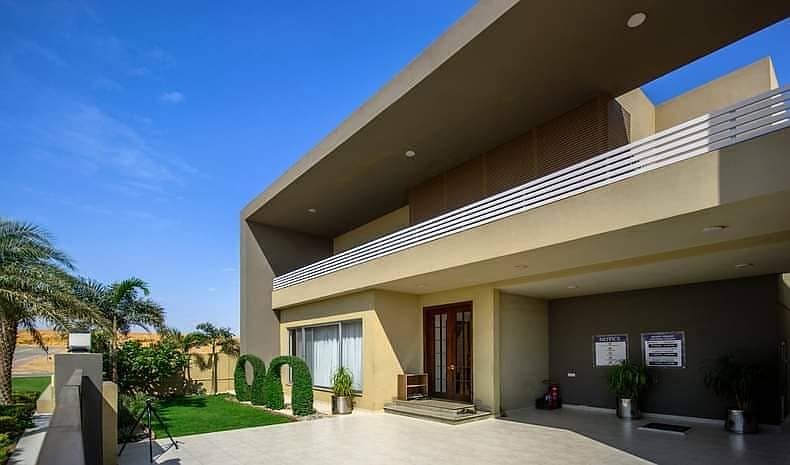 500sq yd 5 Bedrooms Luxury Villa is Available FOR RENT. 6km from Entrance of BTK. 5 Bed DDL 2 Kitchens 1