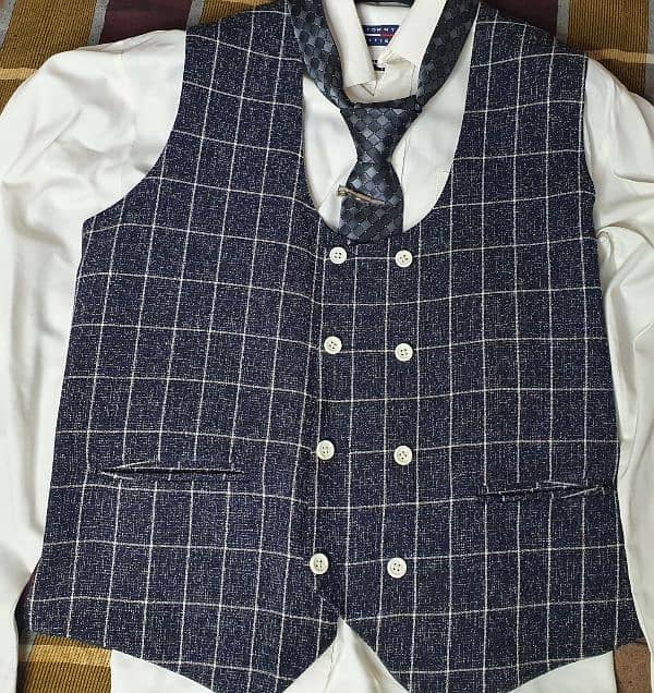 Complete 3 Piece Suit With All Accessories without Shoes 2 Times Used 6