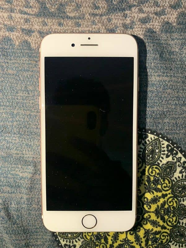 i phone 7 in mint condition 1