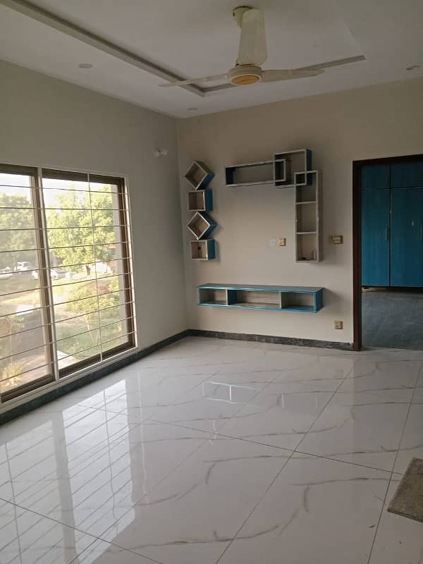 10 MARLA BEAUTIFUL HOUSE FOR RENT IN FAZAIA HOUSING SCHEME 11