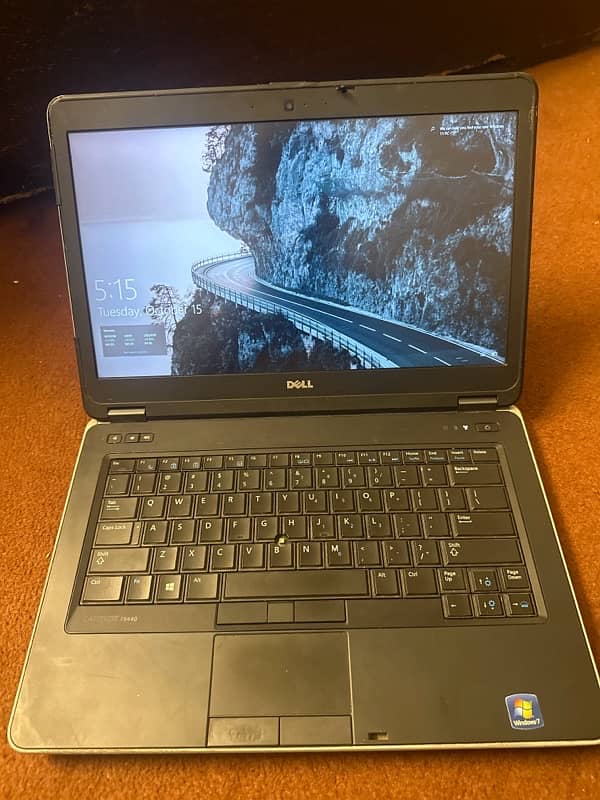 Dell Latitude E6440 core i7 3Gen 0