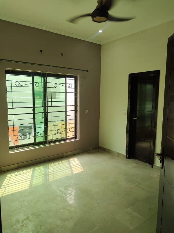 8 MARLA LOWER PORTION AVAILABLE FOR RENT IN DHA RAHBER 11 SECTOR 1 BLOCK A 1