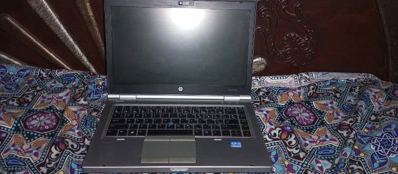 Hp elite book 8470p 1