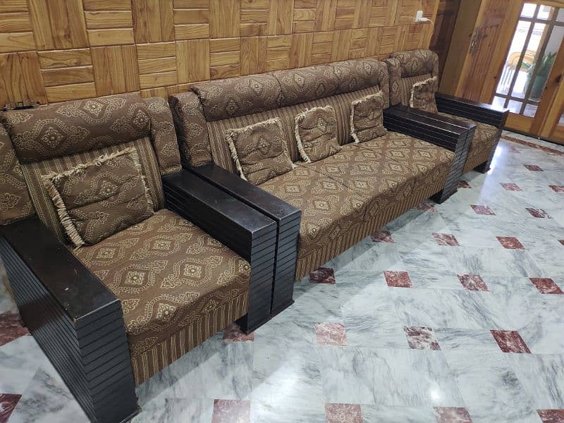 5 Seater sofa 1