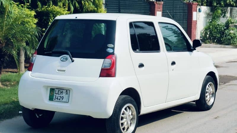 Daihatsu Esse 2010 14