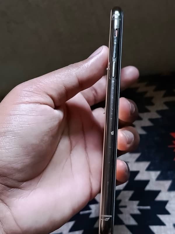 Iphone 11 Pro max Jv non pta in lush condition in 92 battery health 7