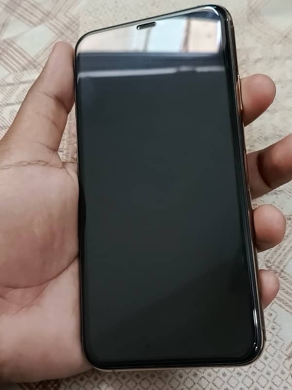 Iphone 11 Pro max Jv non pta in lush condition in 92 battery health 8