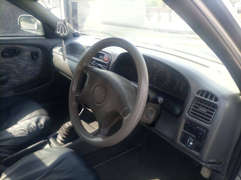 Suzuki Baleno 2004 5