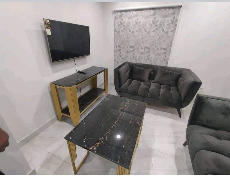 1 Bedroom VIP Full furnish flat per day available in Bahria town Lahore 2