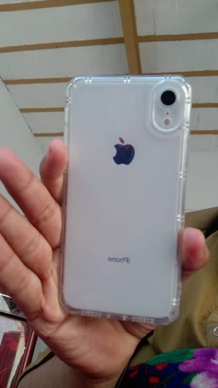 iPhone XR factory unlock 3