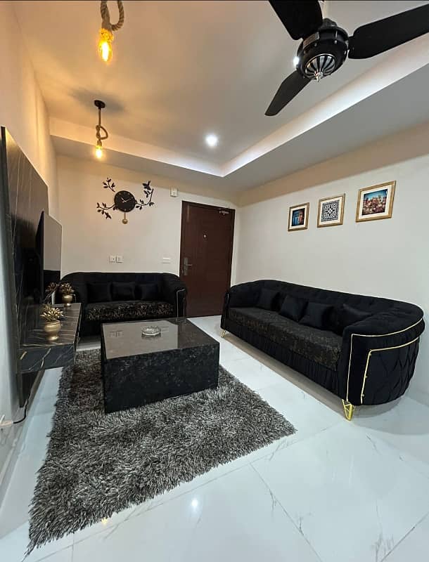 1 Bedroom VIP Full furnish flat per day available in Bahria town Lahore 7