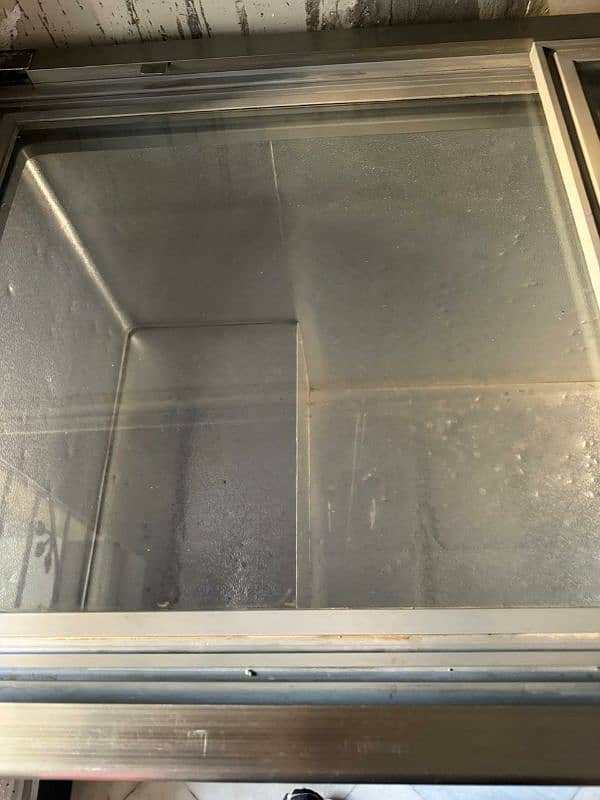 Varioline deep freezer available with good condition 2