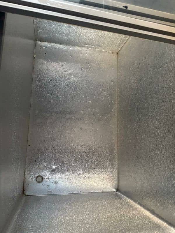 Varioline deep freezer available with good condition 5