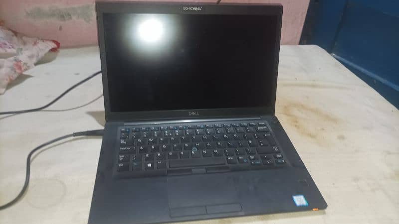 Dell laptop latitude 7490 i7 8th generation 32 gb 500 gb m2 sata 3