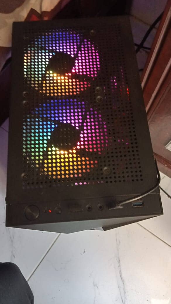 I Am Selling My Gaming Pc 1