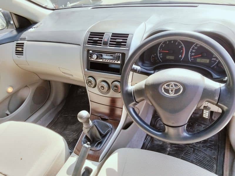 Toyota Corolla XLI 2012 4