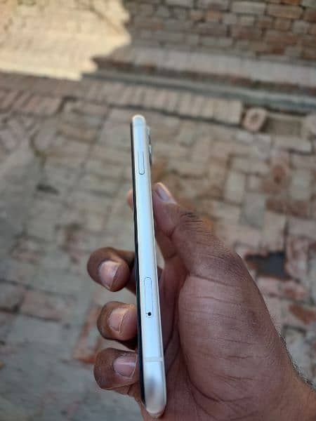 Iphone 11 Dual pycical 5