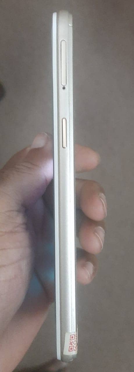 OPPO A37 2