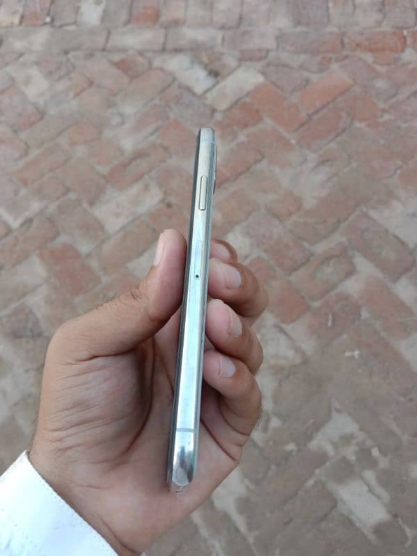 iphone x non pta  only seroius people contact no 03099471209 1