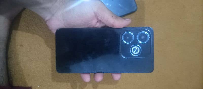 infinix Hot 40i For Sale 8+8 : 256 3