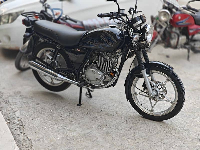 Suzuki  GS 150 SE model 2021 0