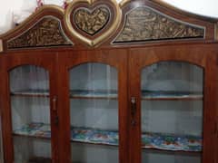 wooden bartan almari/cabinet/wardrobe in good condition