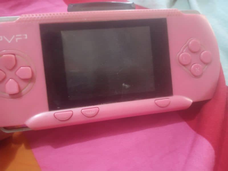 I selling my pvp family game console good  condition but no battery 7