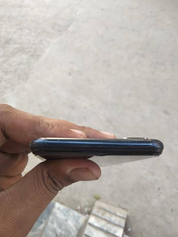 VIVO Y20 4 GB 64 GB 10 BY 9+5 4