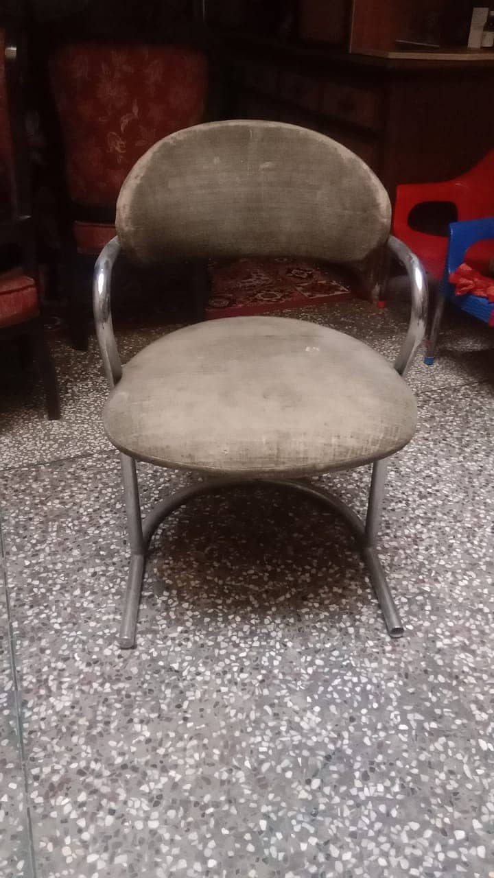 Home sitting chairs 1