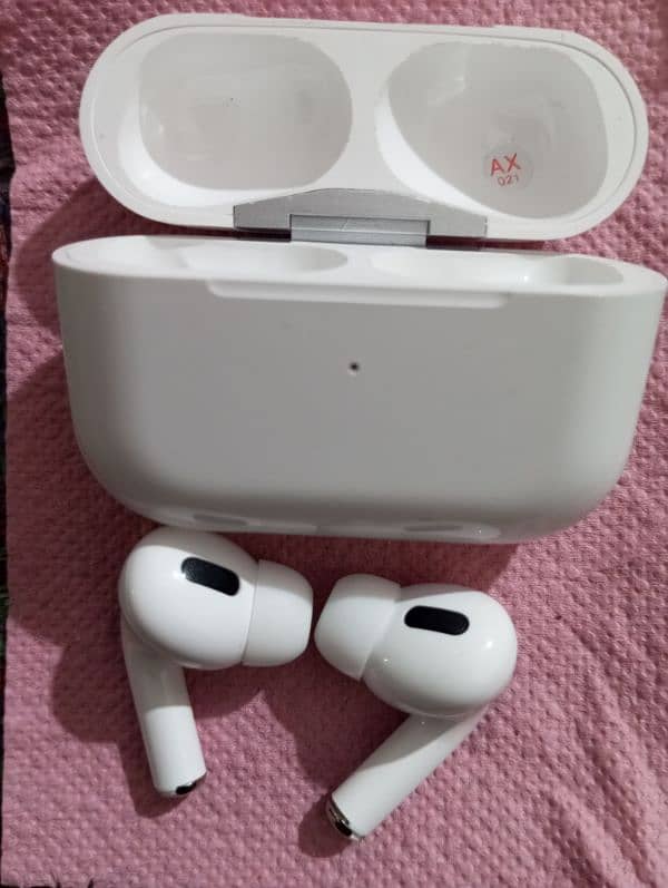 AIRPODS PRO 2nd Generation with a FREE Silicone case 3