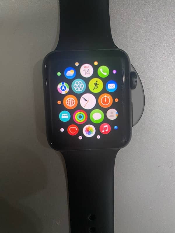 Apple Watch Series 3 42mm 1