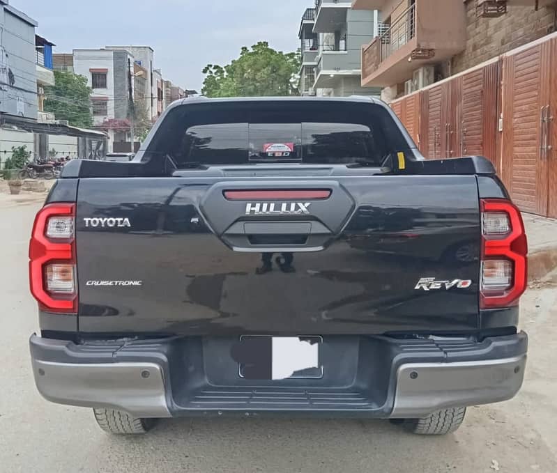 Toyota Hilux 2022 Revo Rocco 2