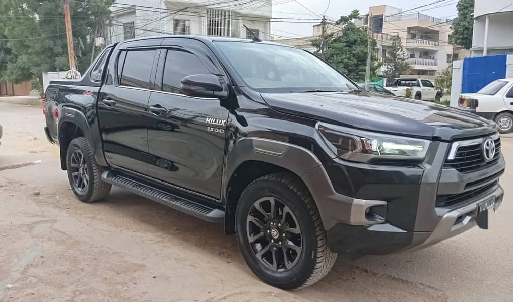 Toyota Hilux 2022 Revo Rocco 5