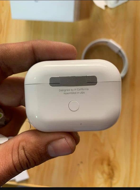 Apple Airbuds pro 2nd gen 2