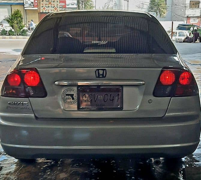 Honda Civic EXi 2004 3