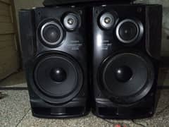 Aiwa 8" Speakers 4 Way