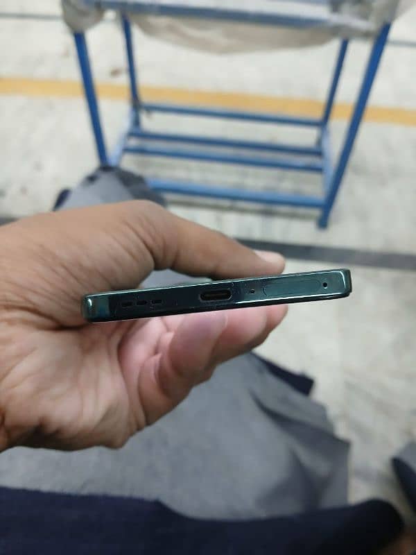 Oppo Reno f12 3