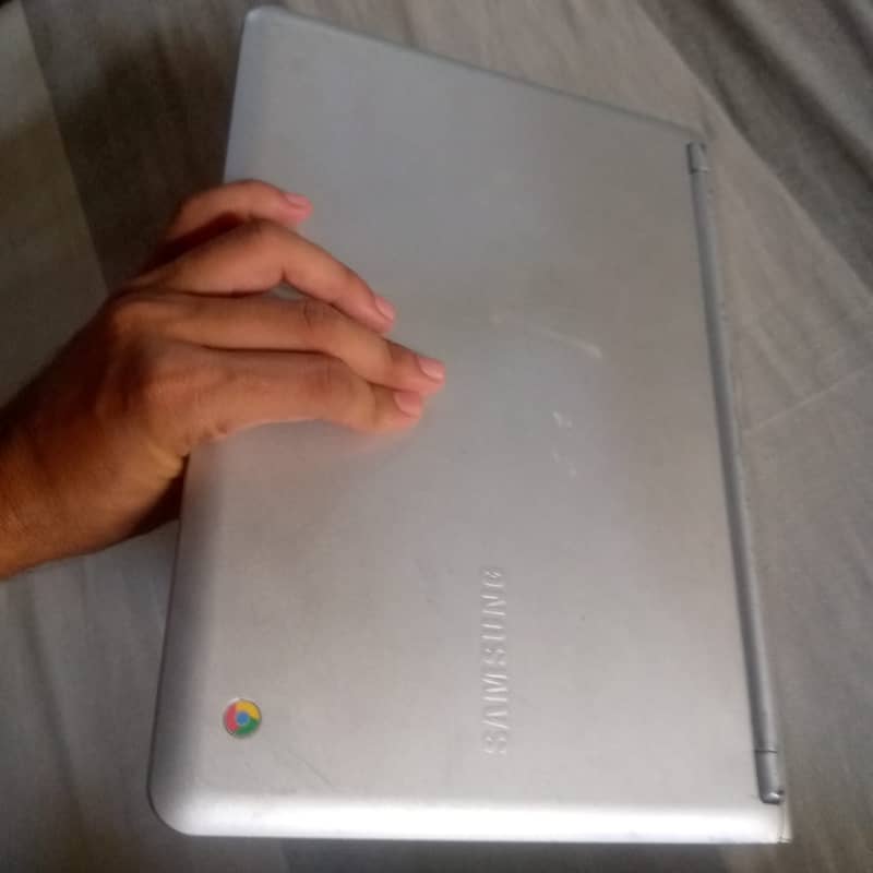 SAMSUNG CHROMEBOOK EXCHANGE POSSIBLE 2