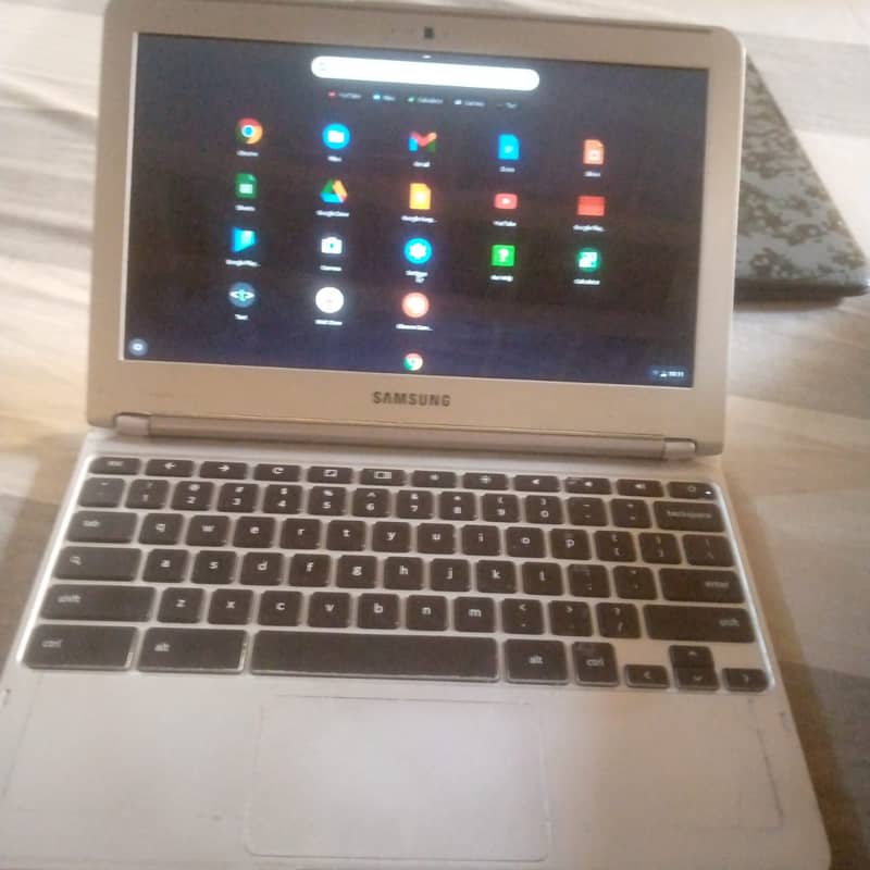 SAMSUNG CHROMEBOOK EXCHANGE POSSIBLE 5