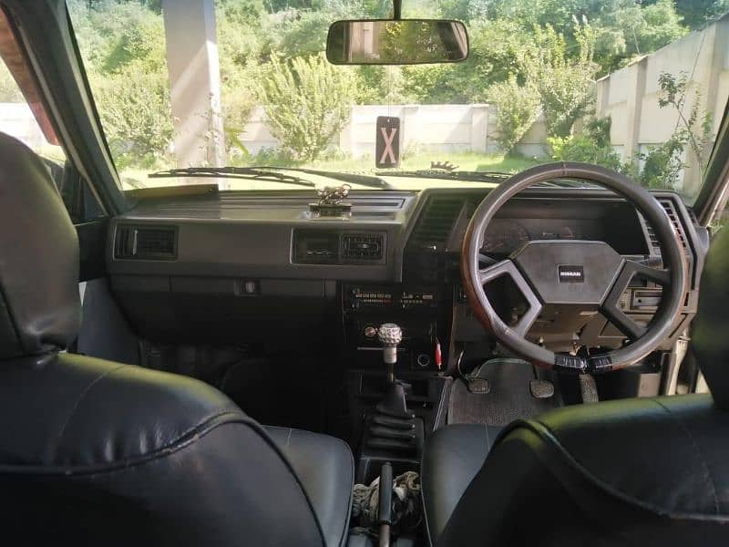 Nissan Titan 1987 0