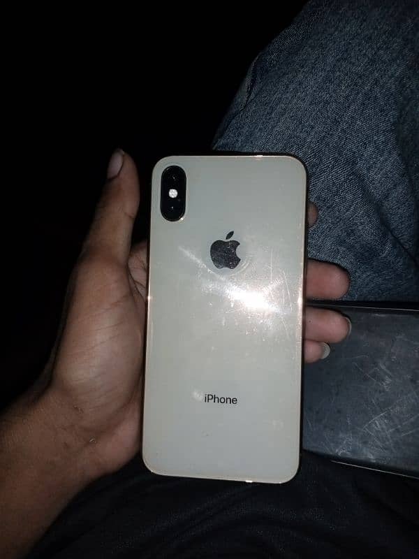 iphone xs golden colour 0