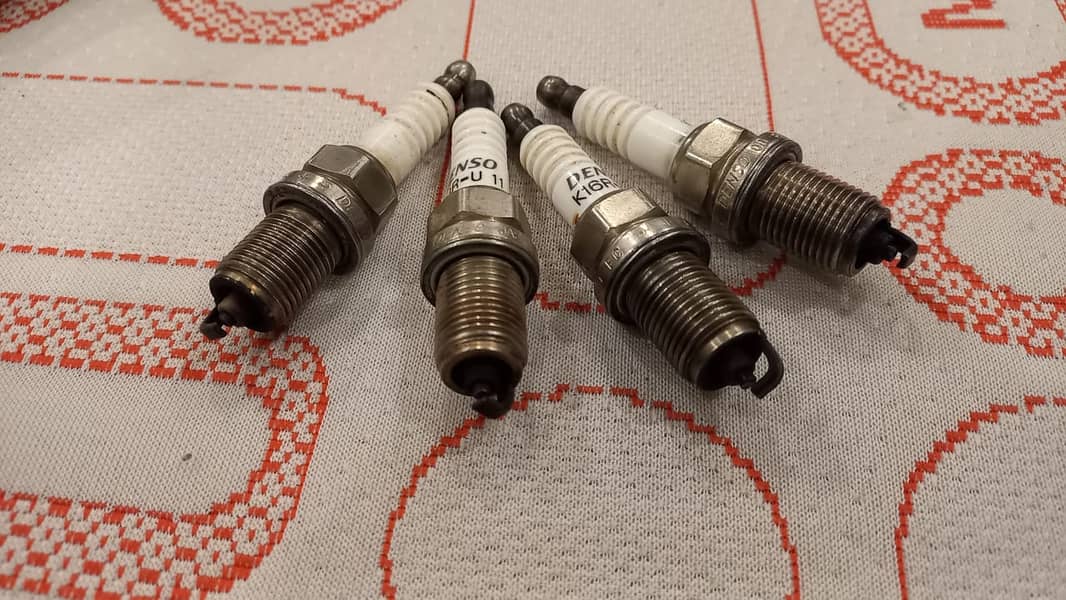 Genuine Spark Plugs K16R u11 For Xli and Gli 2002 to 2008 2