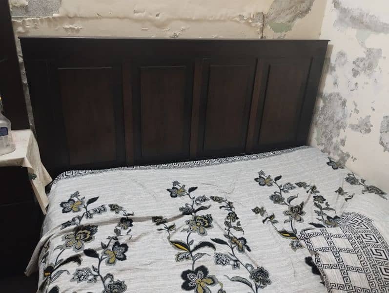 Double Bed with Dressing also 5 seaters Soffa 2