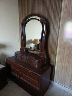 Dressing table For sale