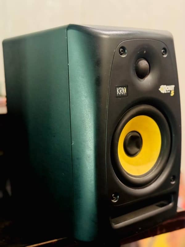 krK rocket 5 (studio monitors) 6