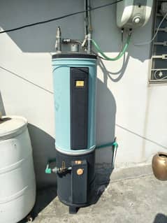 35 Litres Used Geyser