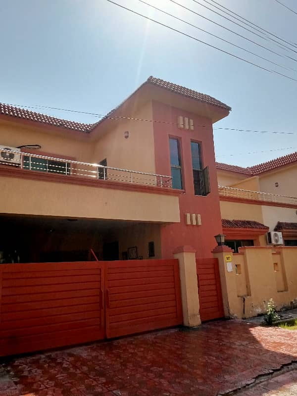 3 Bed House Available For Sale in Askari 11 Lahore Pakistan 1